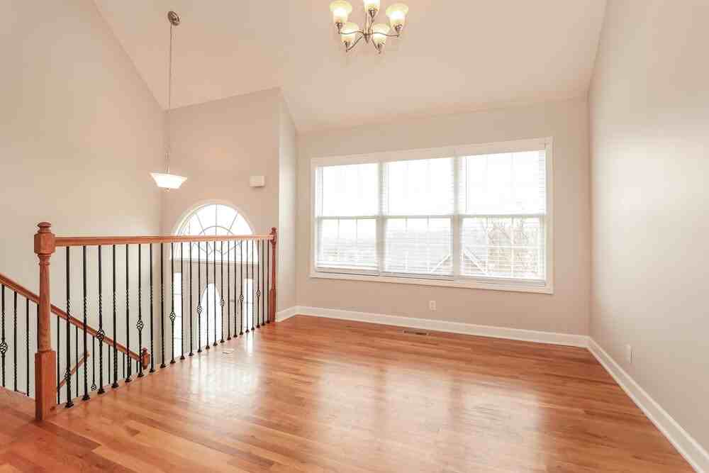 209 Saint Martins Ln - Photo 7 of 17