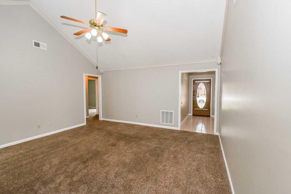 7869 Tankard Dr - Photo 3 of 16