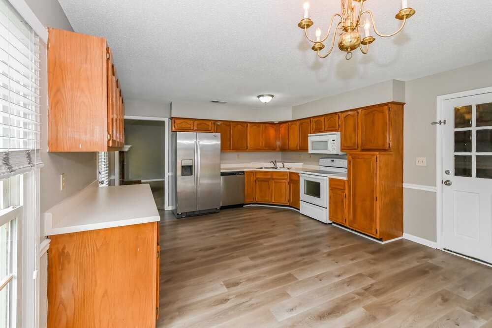 7869 Tankard Dr - Photo 6 of 16