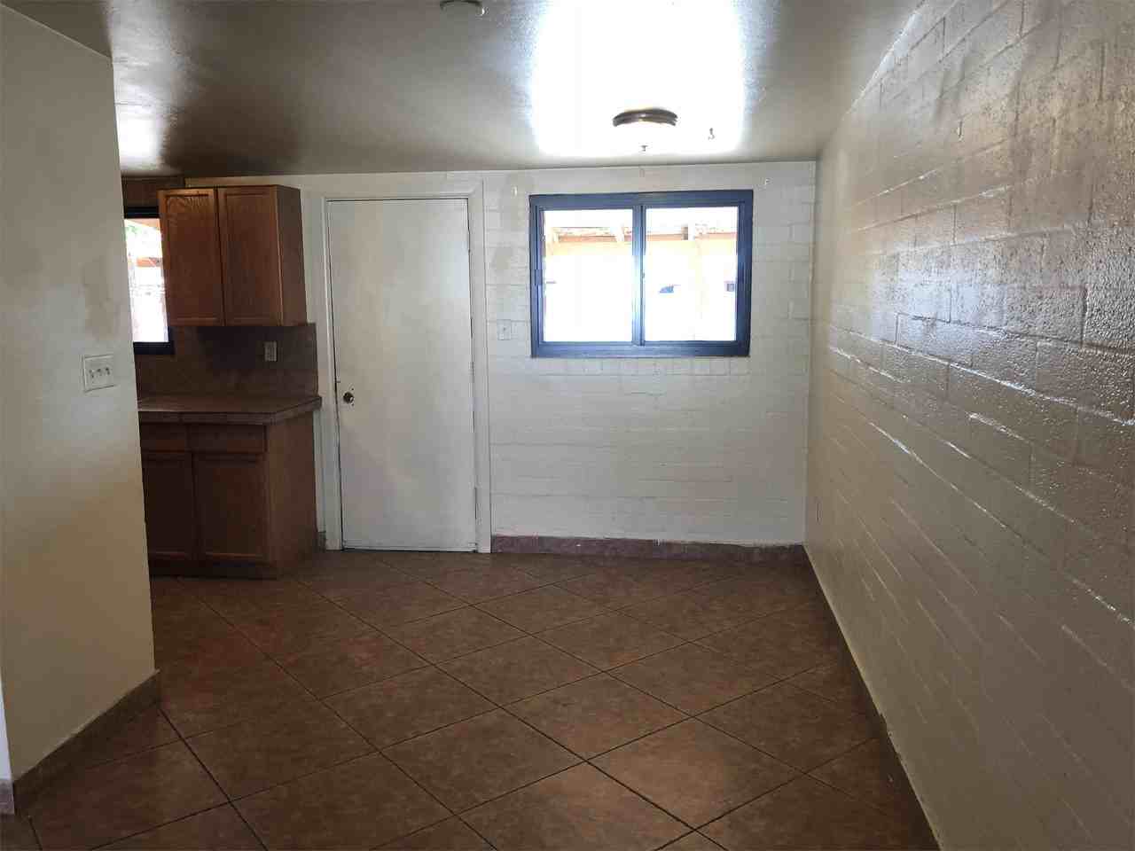 5526 S 13th Ave #1 - Photo 5 of 13