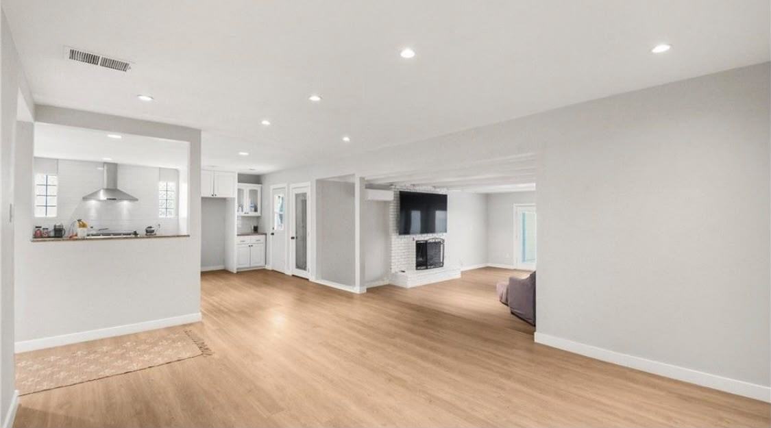 100 West Bort Street - Photo 7 of 33