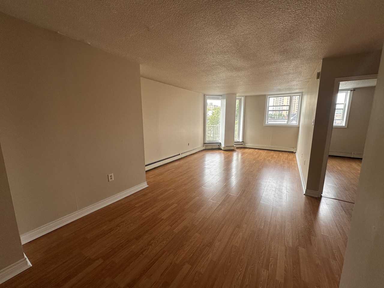 5252 Tobin Street - Photo 3 of 10