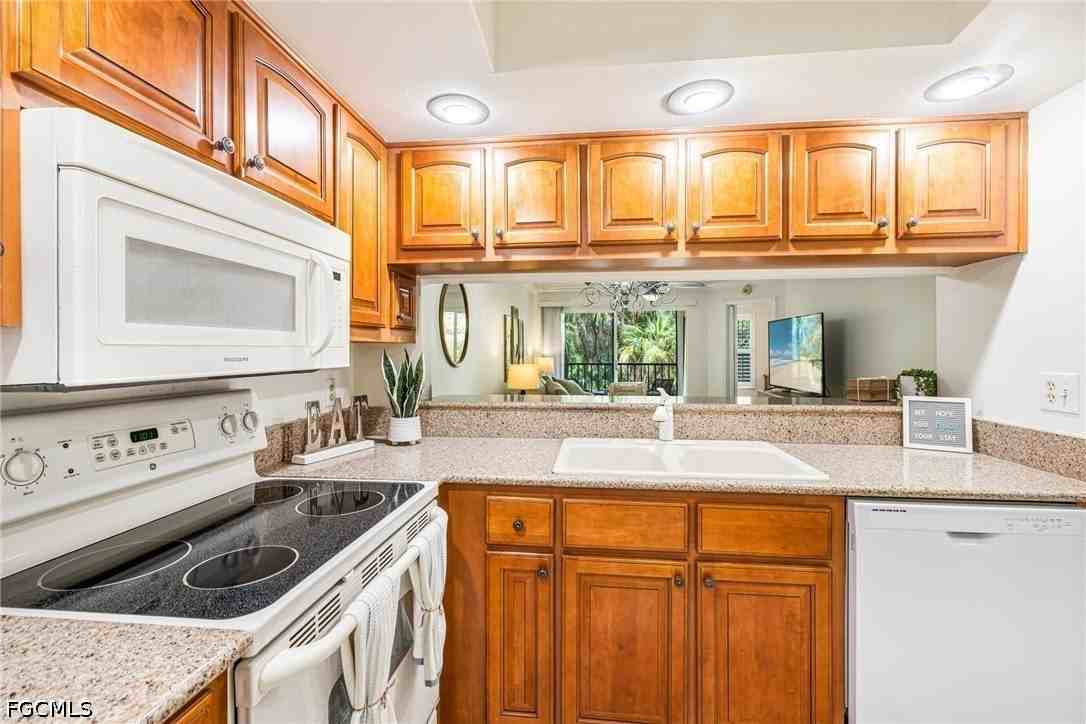 15126 Parkside Dr #104 - Photo 6 of 25