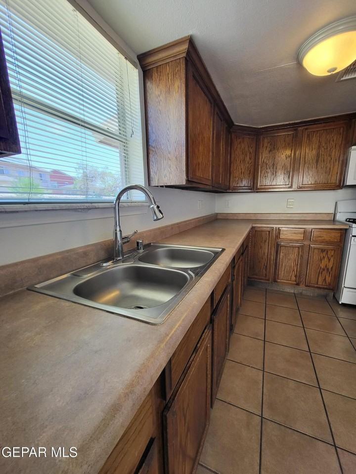 2992 Tierra Limon Dr - Photo 4 of 37