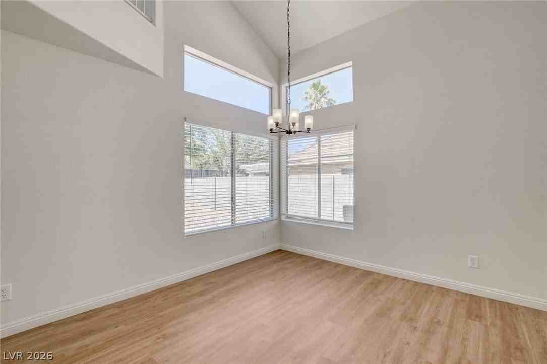 1441 Iron Springs Dr - Photo 7 of 50