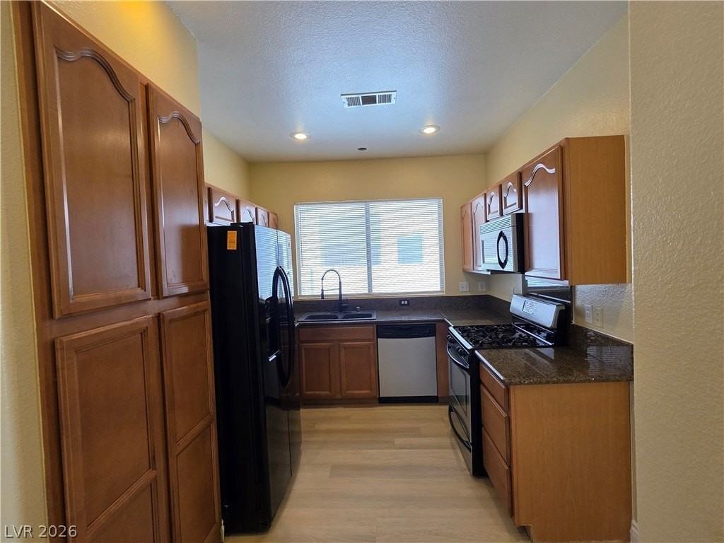 2540 Silver Shadow Dr - Photo 6 of 27
