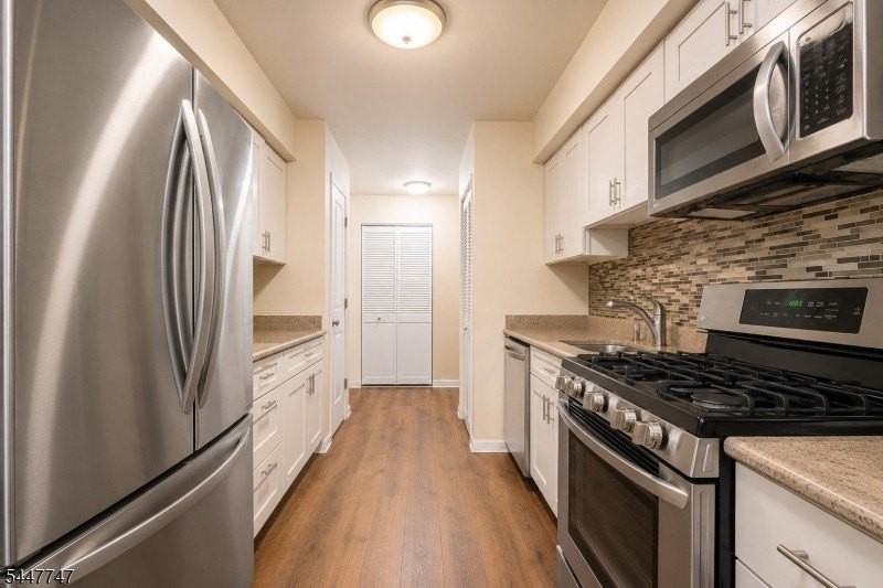 201 Edison Glen Ter - Photo 5 of 24