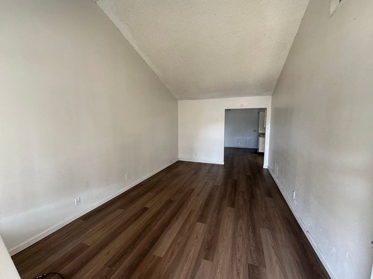 7337 Sakura Ct - Photo 2 of 10
