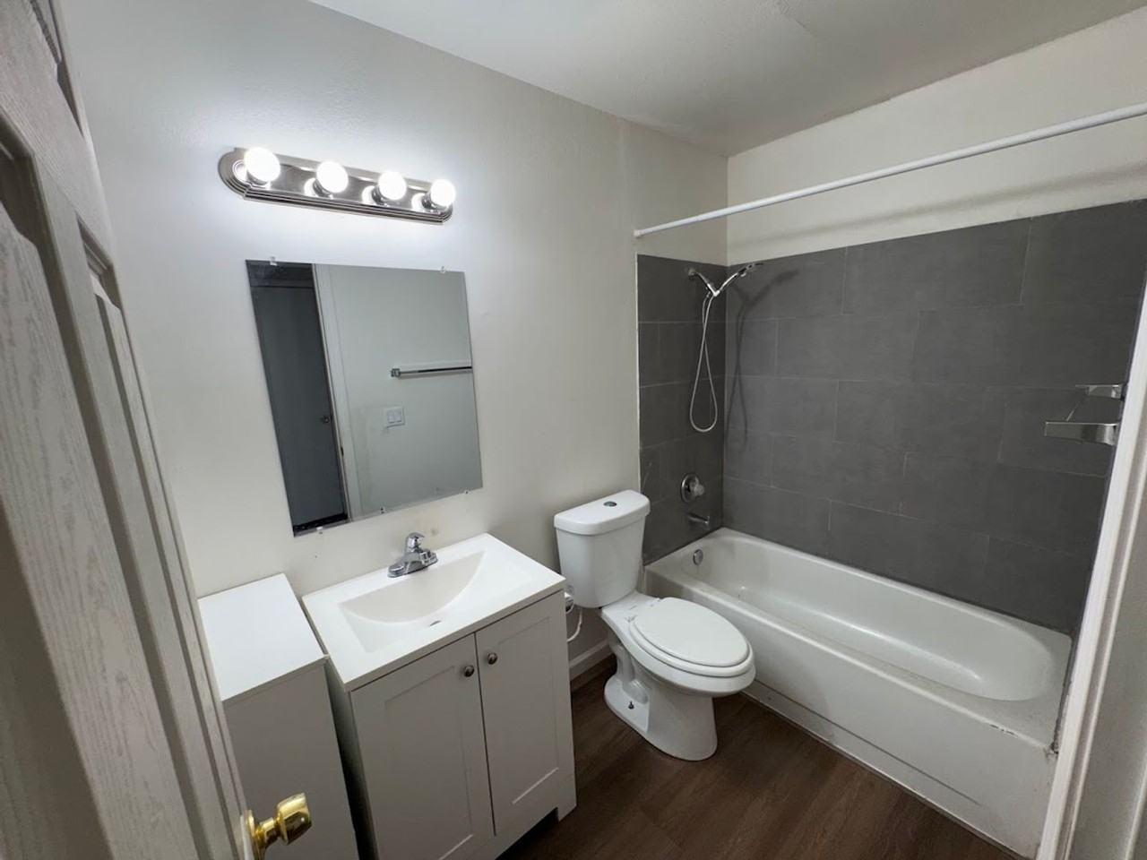 7337 Sakura Ct - Photo 5 of 10