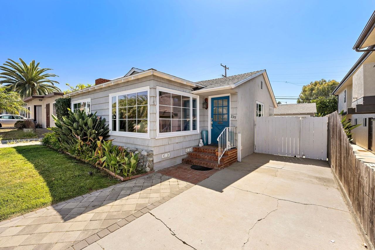 229 Avenida Rosa - Photo 3 of 20