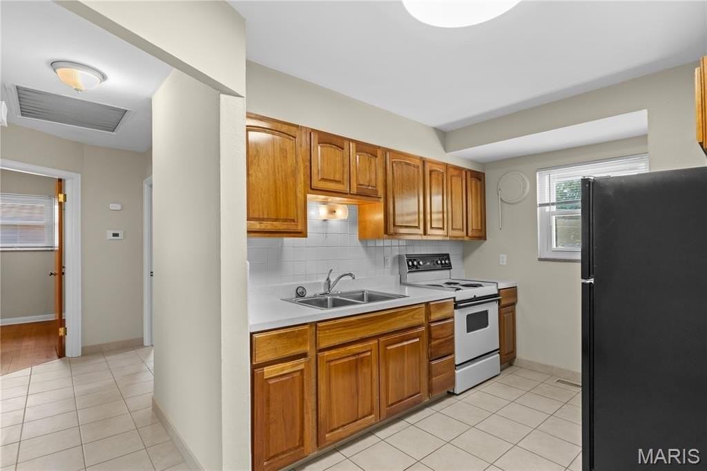 8623 Villa Crest Dr - Photo 4 of 28