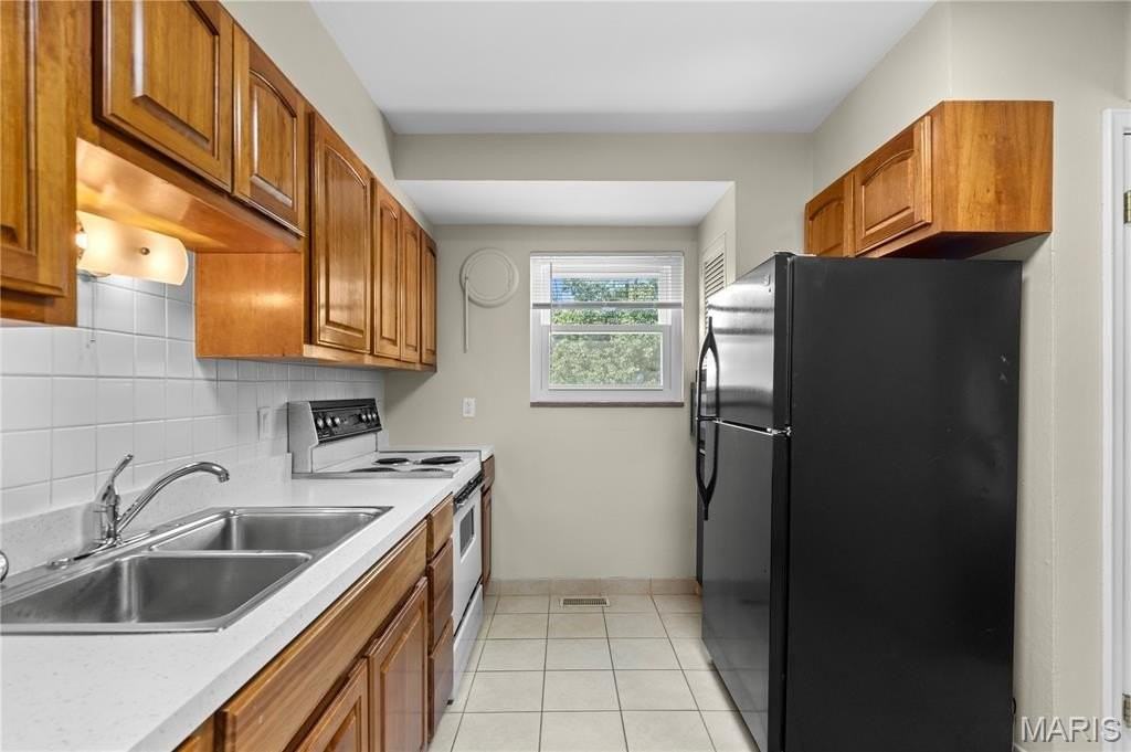 8623 Villa Crest Dr - Photo 5 of 28