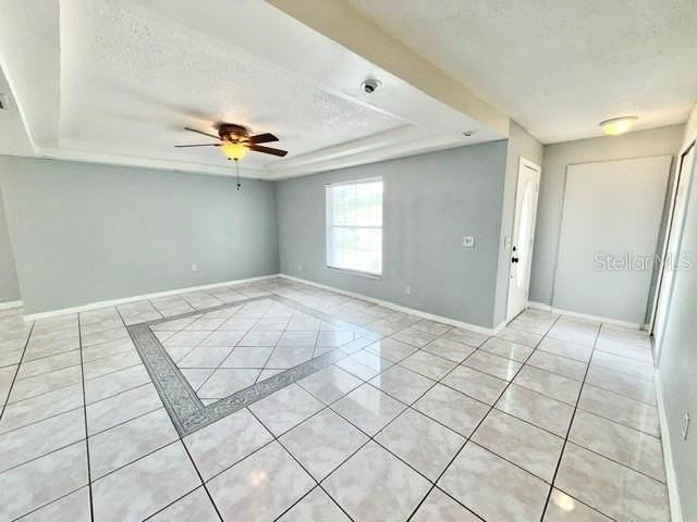 1084 Shepherd Ave - Photo 4 of 16