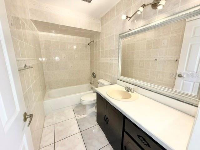 1084 Shepherd Ave - Photo 5 of 16