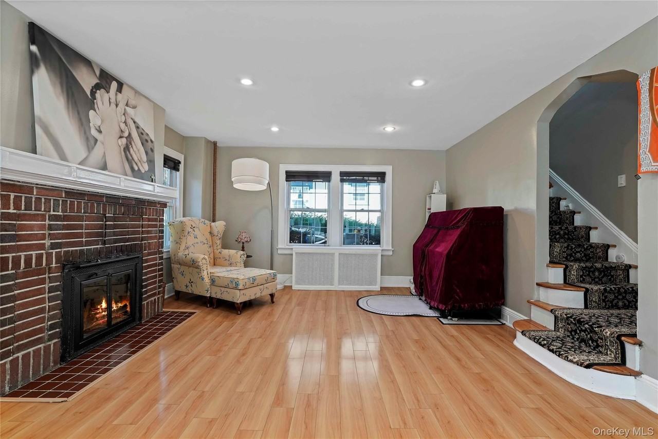 164 Nelson Rd - Photo 4 of 37