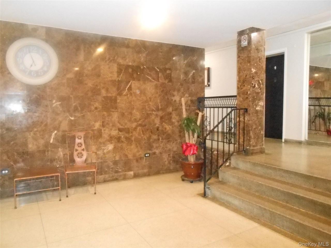 13111 Kew Gardens Rd #1O - Photo 6 of 29