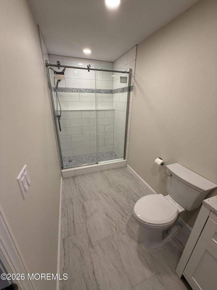 709 Zlotkin Cir #6 - Photo 7 of 18