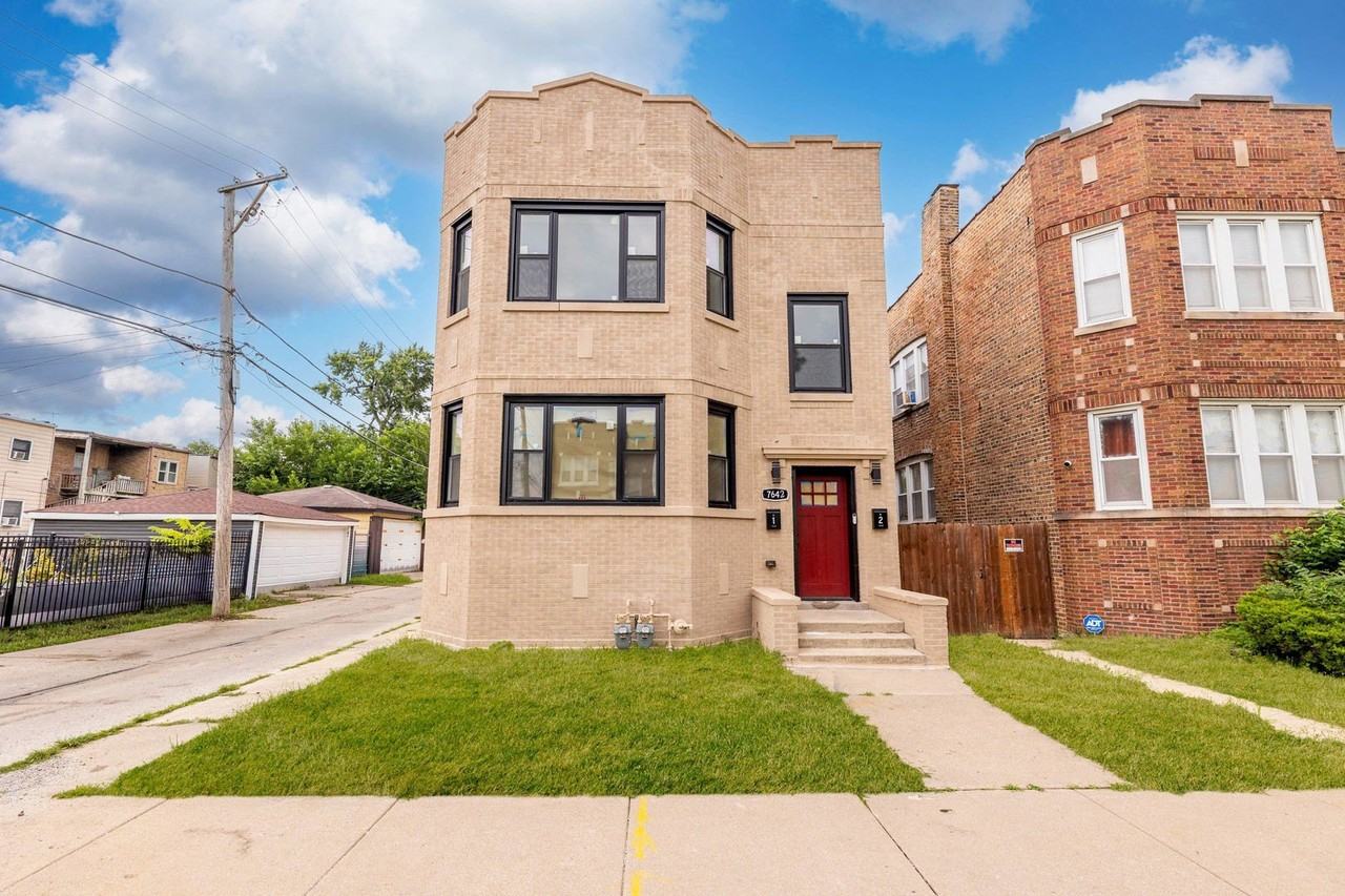 7642 S Throop St #2