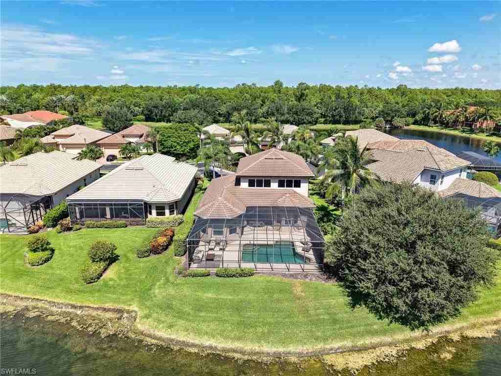 6172 Dogleg Dr - Photo 3 of 47
