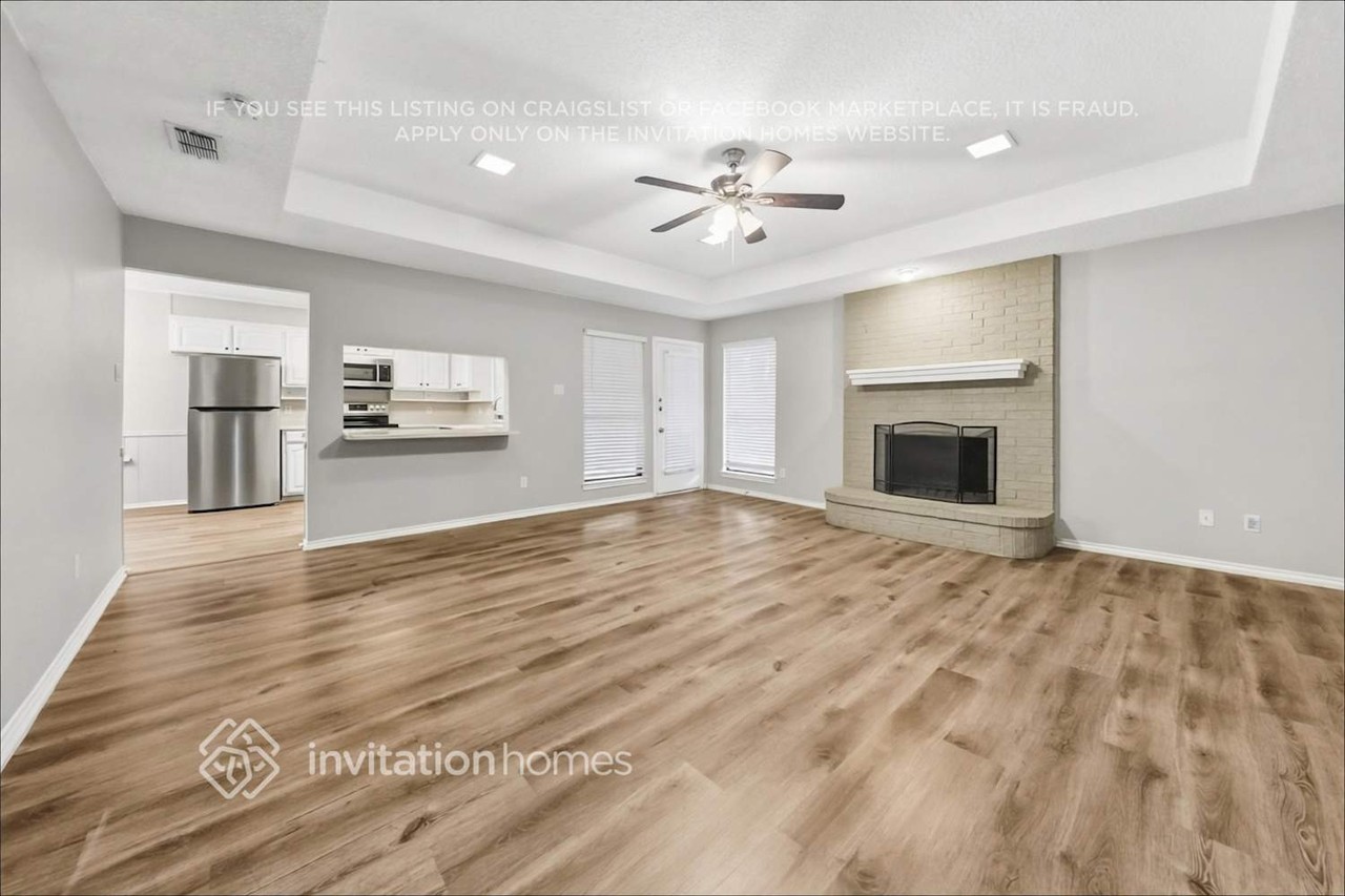 4510 Lone Oak Dr - Photo 5 of 19