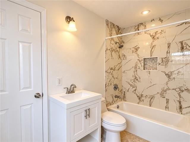 140 Johns Hopkins Dr - Photo 5 of 10