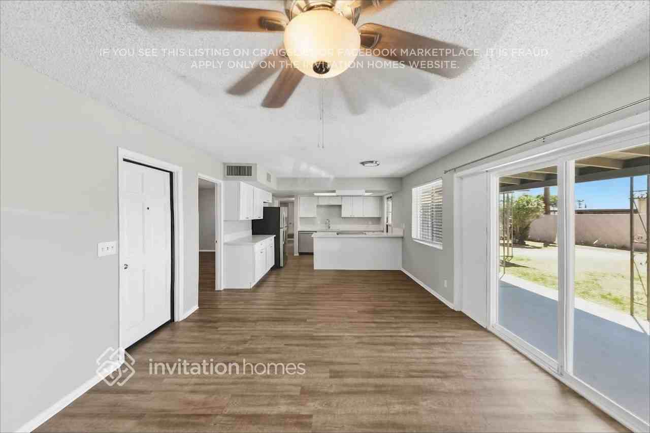 3321 W Laurel Ln - Photo 6 of 19