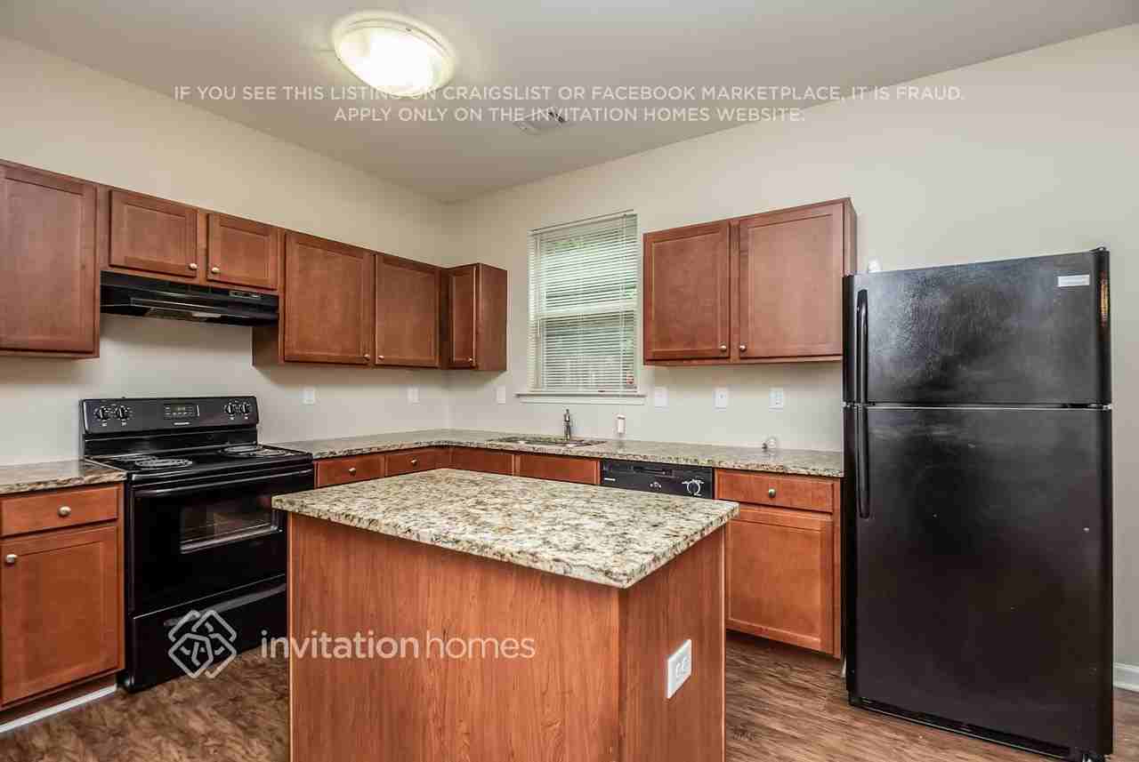 4850 Medlock Trail Ct - Photo 7 of 16