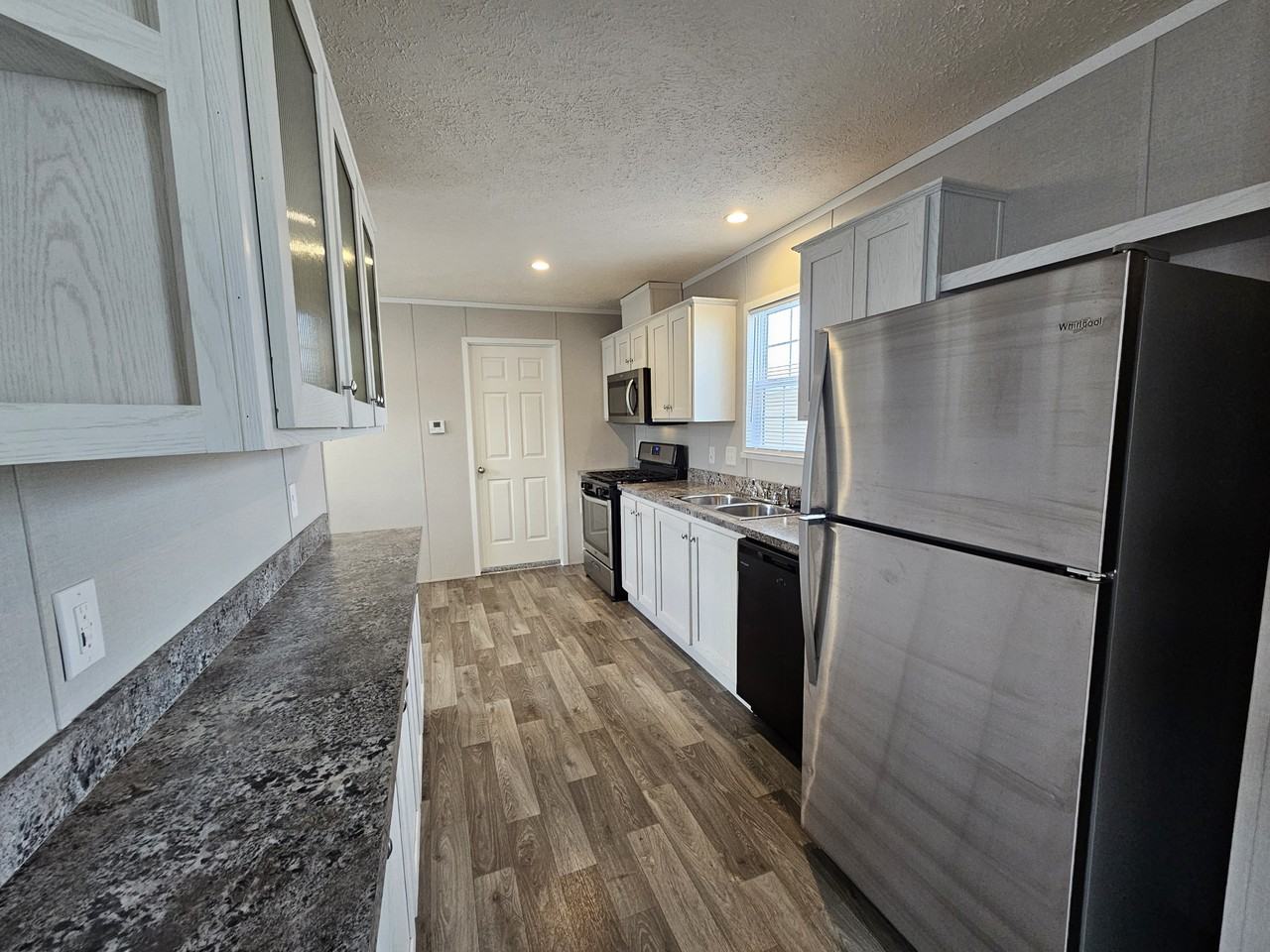 3430 N Peoria Rd - Photo 2 of 11