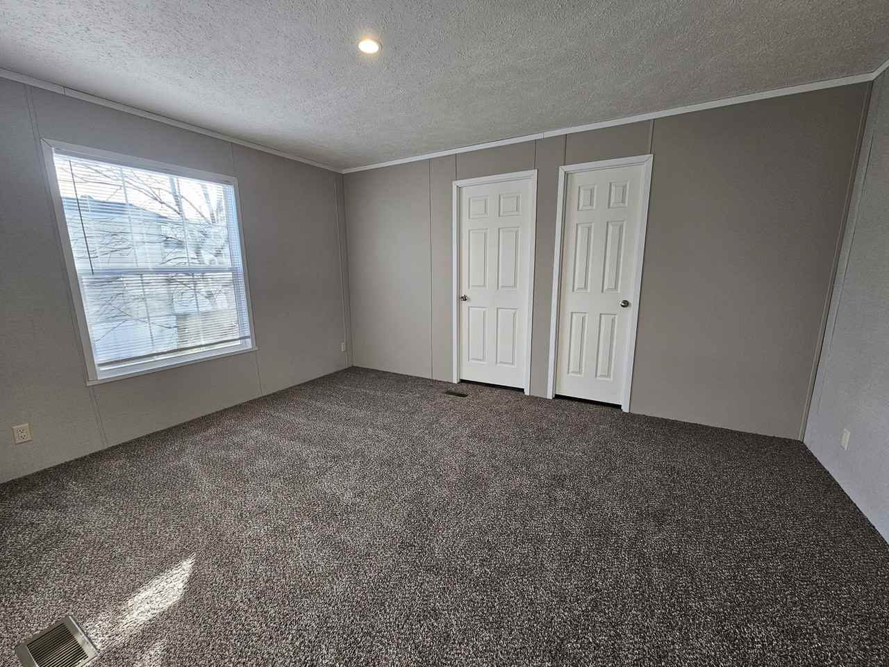 3430 N Peoria Rd - Photo 6 of 11