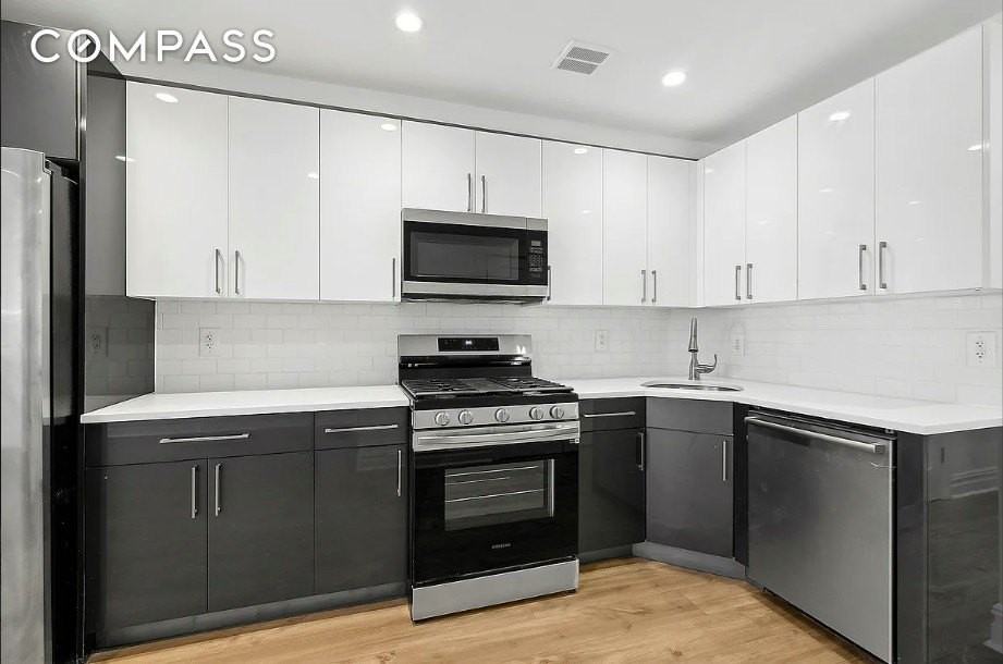 1083 Lafayette Ave #1 - Photo 5 of 7
