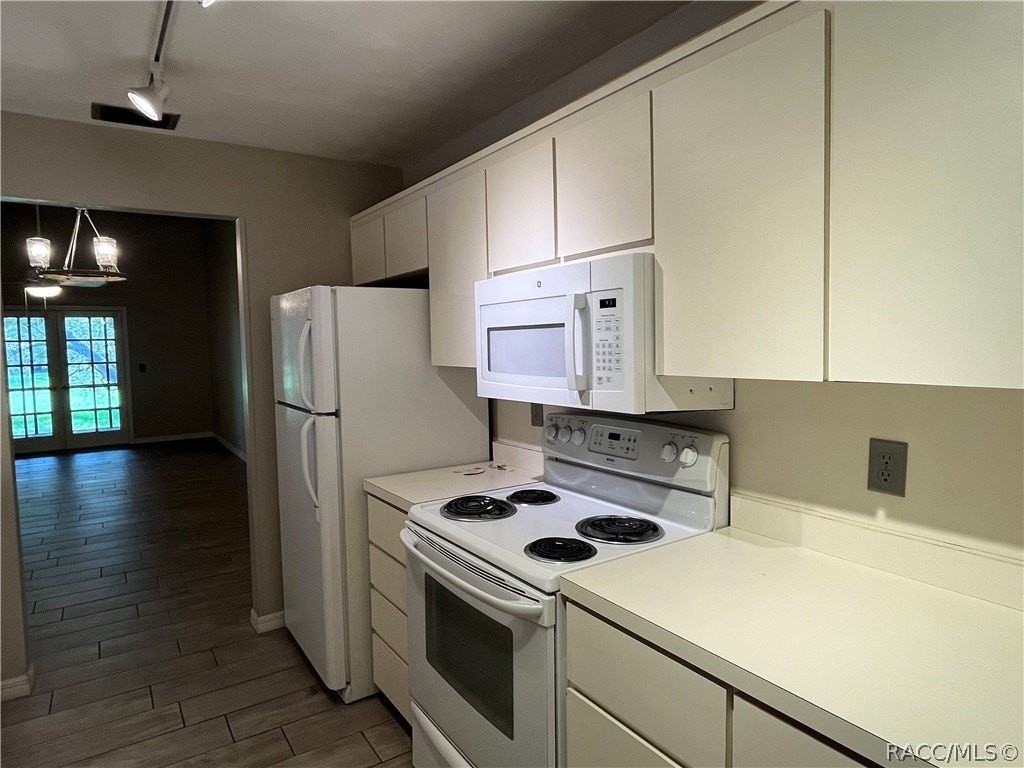 600 E Gilchrist Ct #5A - Photo 5 of 21