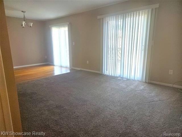 41555 Bedford Dr - Photo 4 of 21