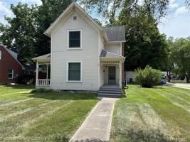 featured image of 831 W Main St