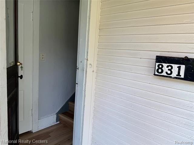 831 W Main St - Photo 3 of 16