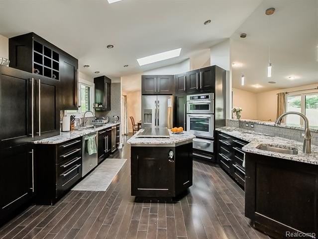 1021 Dowling Rd - Photo 5 of 50