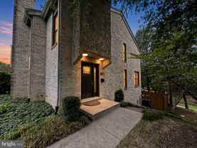 8101 Burkart Ct - Photo 1 of 1