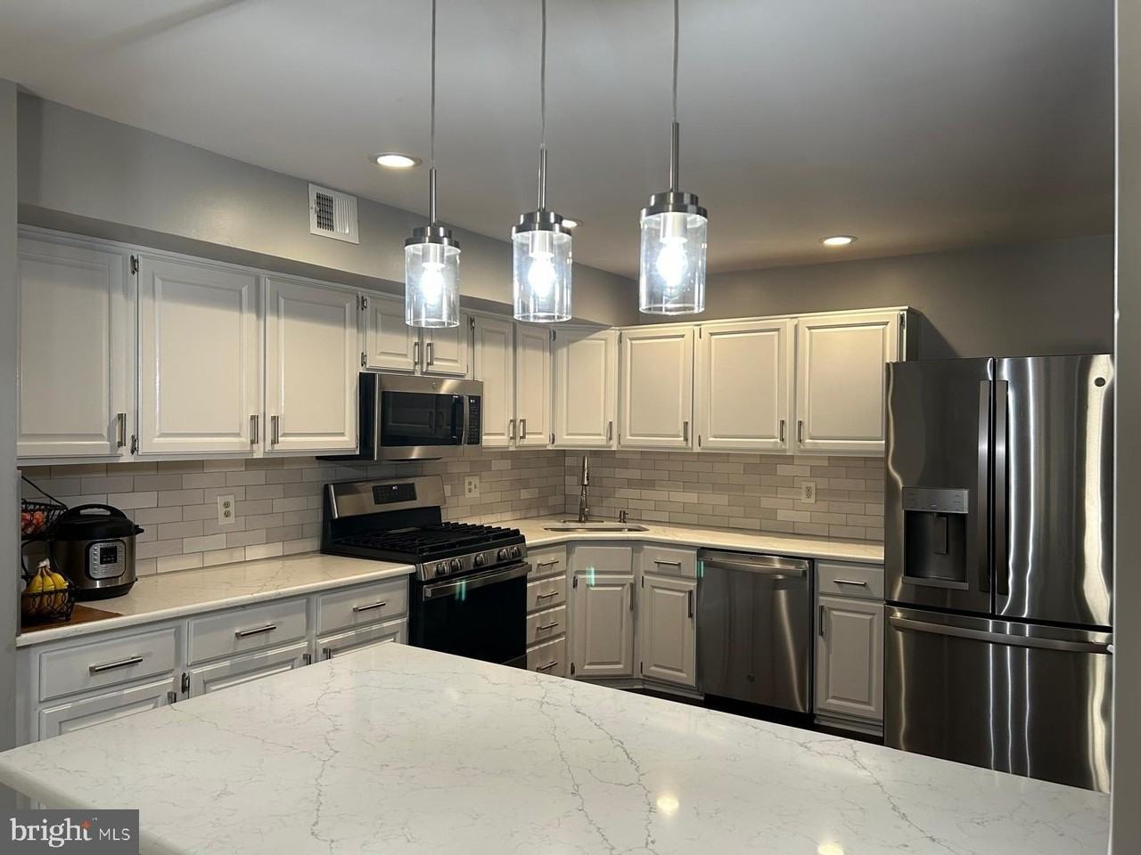 57 Main St - Photo 5 of 26