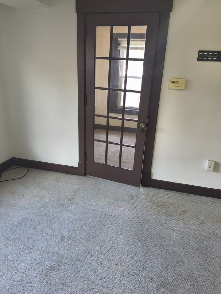 216 McKean Avenue - Photo 6 of 20