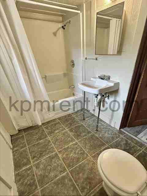 401 2nd Ave SW - Photo 6 of 14