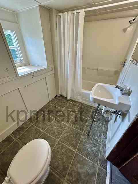 401 2nd Ave SW - Photo 7 of 14
