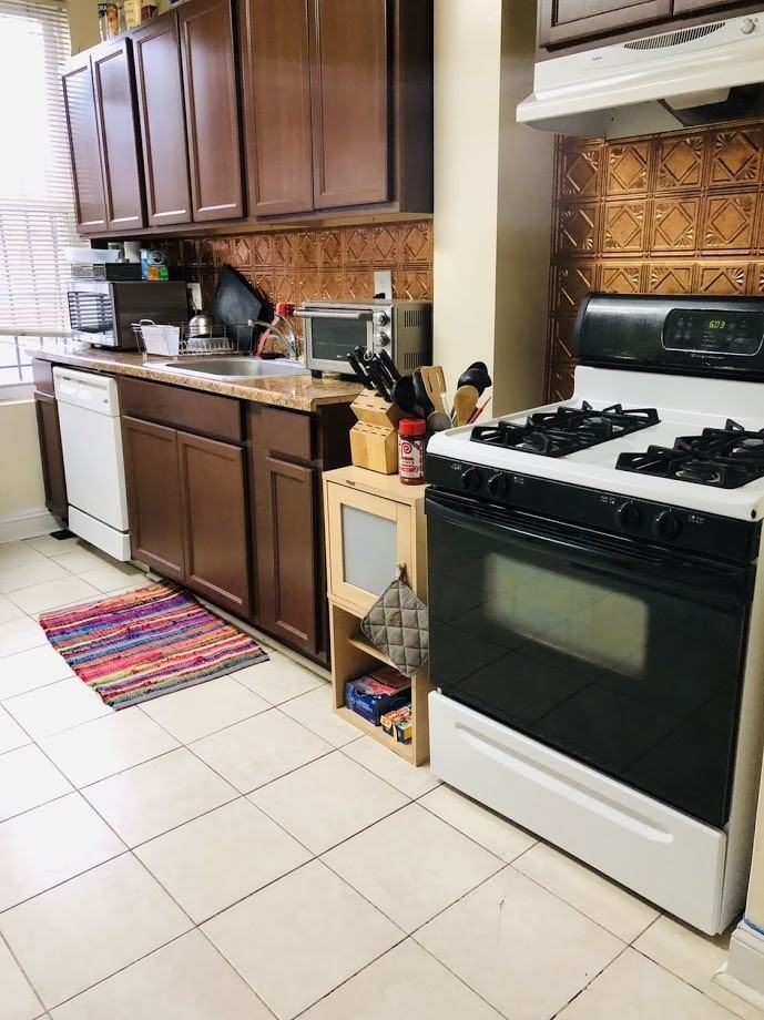 725 Fairmont St NW - Photo 5 of 25