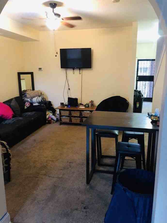 725 Fairmont St NW - Photo 7 of 25