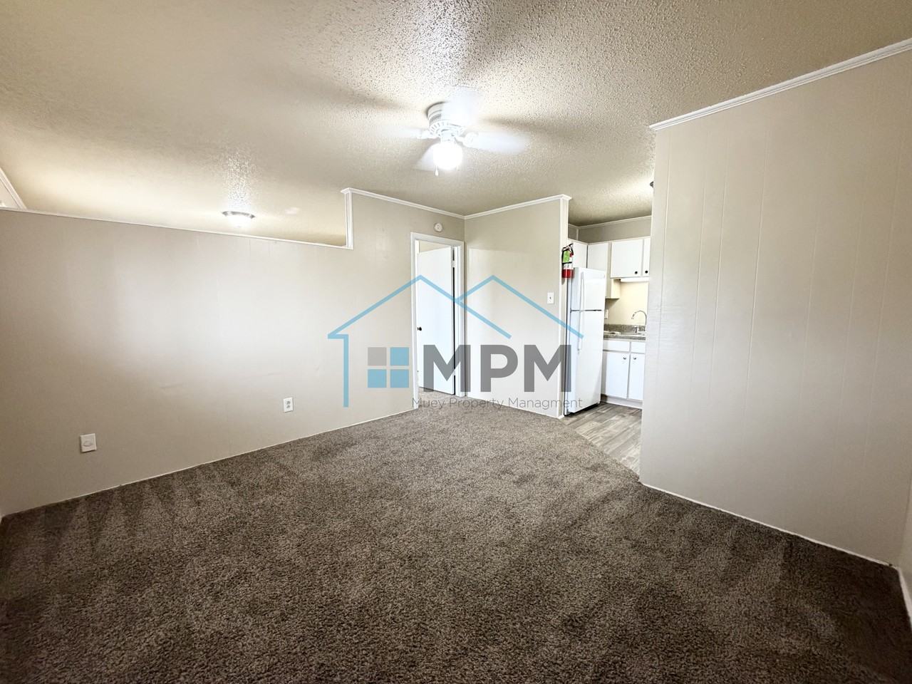 415 Gulpha Drive - Photo 2 of 8
