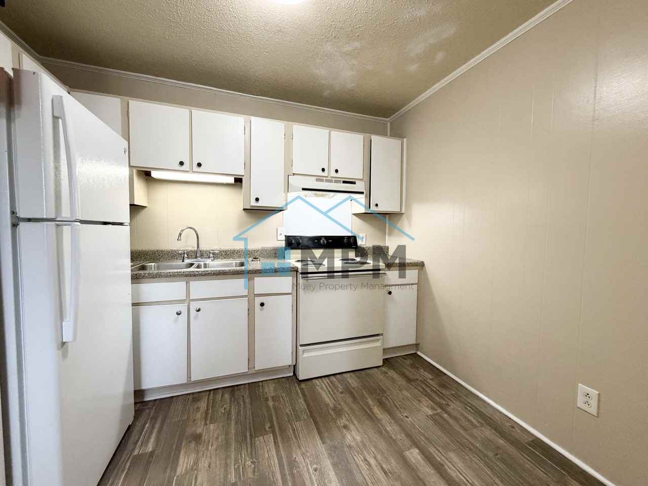 415 Gulpha Drive - Photo 4 of 8