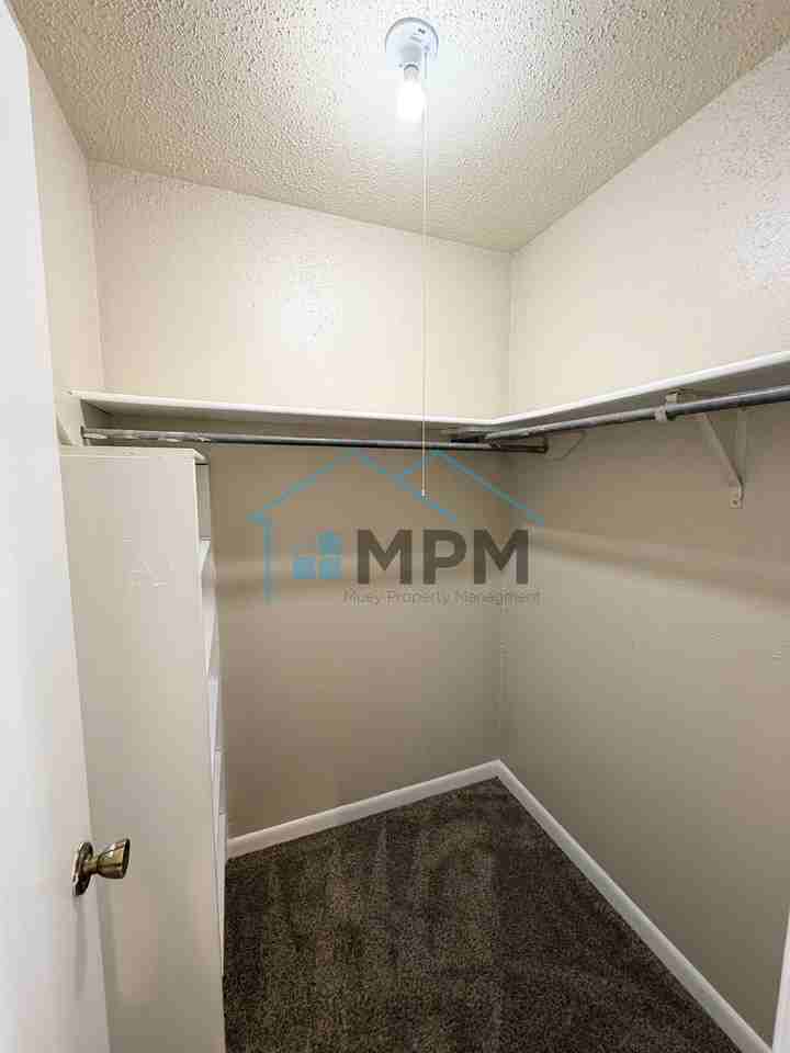 415 Gulpha Drive - Photo 7 of 8