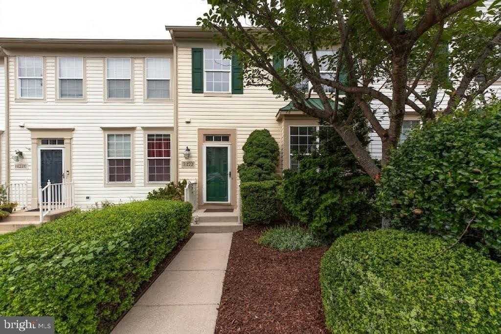 10222 Magnolia Grove Dr - Photo 2 of 49