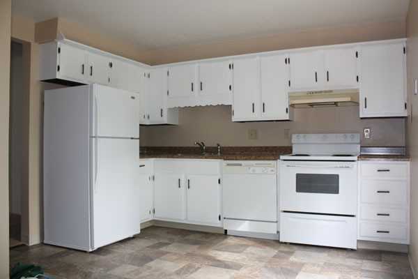 106 Crescent Drive TownHomes - Photo 3 of 16