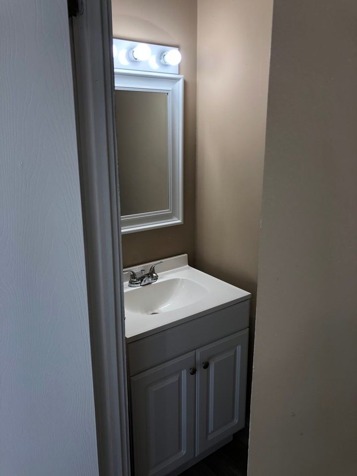 106 Crescent Drive TownHomes - Photo 5 of 16