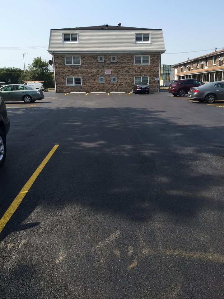 9841 Harlem Avenue - Photo 2 of 3