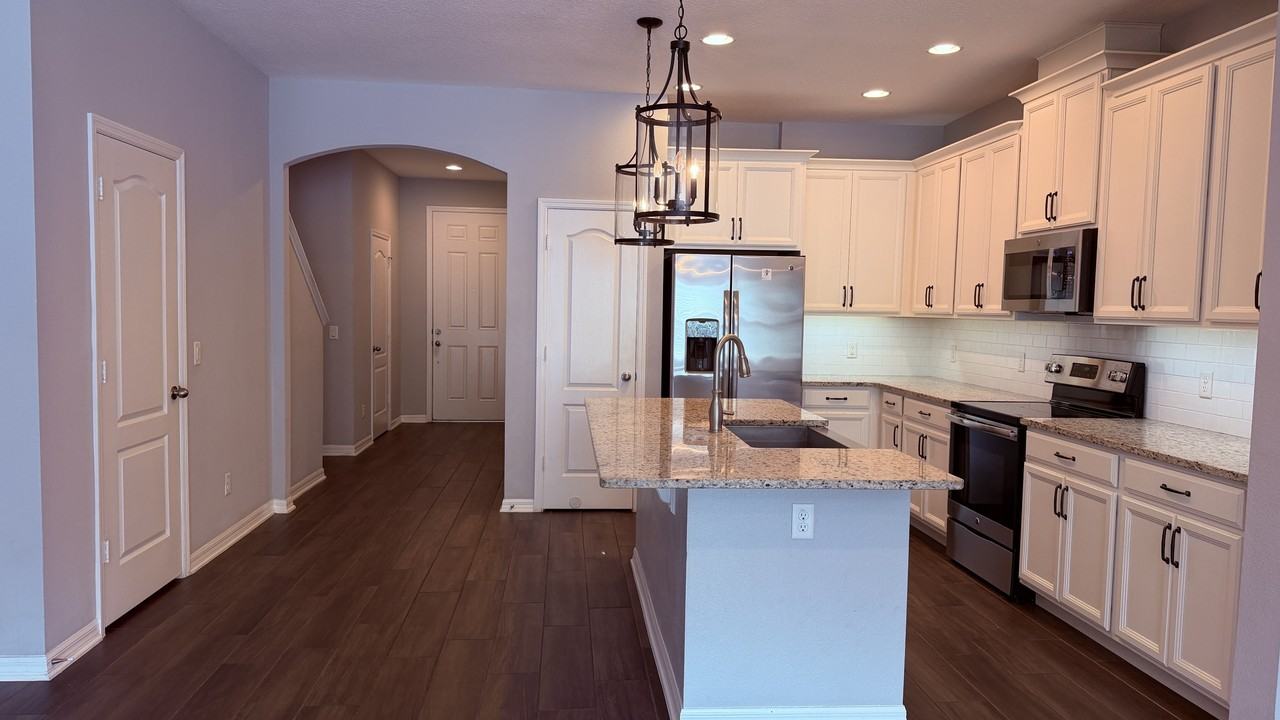 2809 Econ Landing Boulevard - Photo 4 of 32